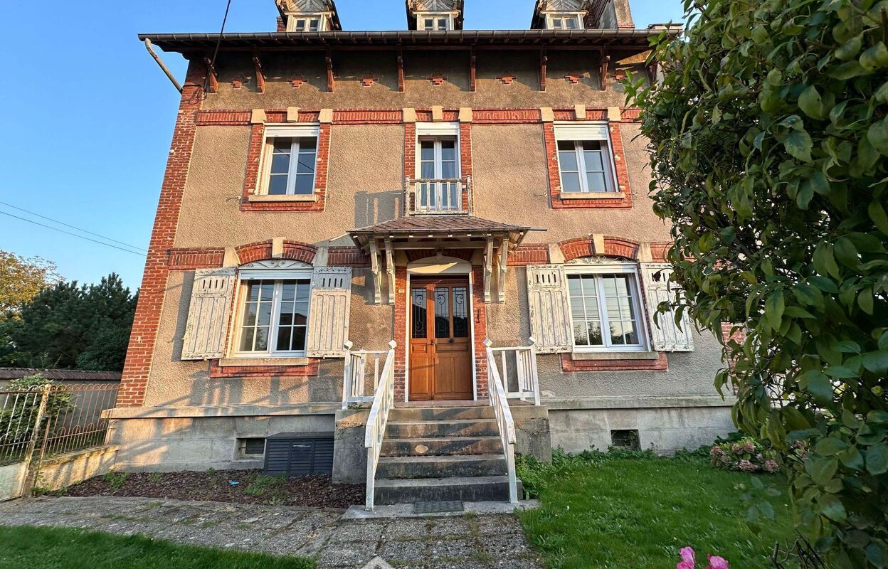 maison 9 pièces 241 m2 à vendre à Saint-Erme-Outre-Et-Ramecourt (02820)