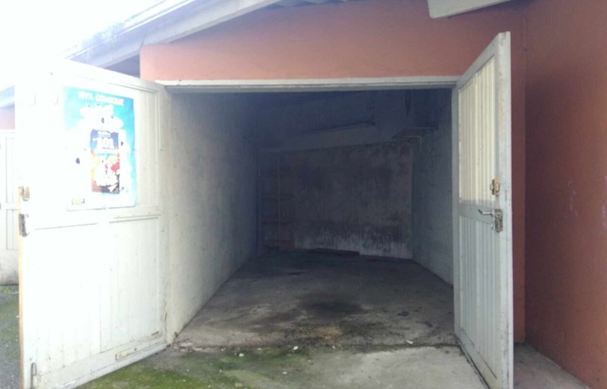 garage  pièces 15 m2 à vendre à Tarbes (65000)