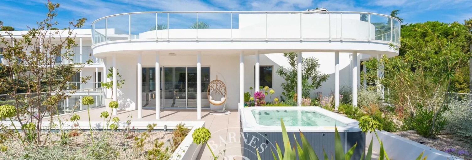 Appartement 6 Pièces 201 m² à vendre à Marseille 8 (13008)