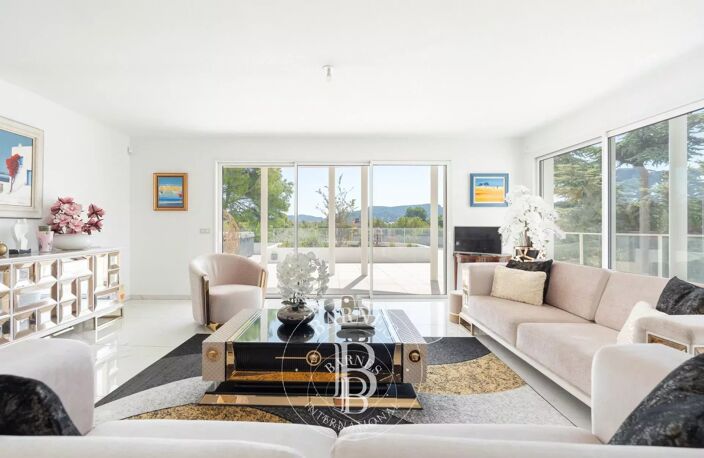 Vente - Marseille 13008 - Carré d'Or - Appartement d'Exception - — photo 2