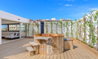 Appartement 5 Pièces 217 m² à vendre à Marseille 8 (13008)