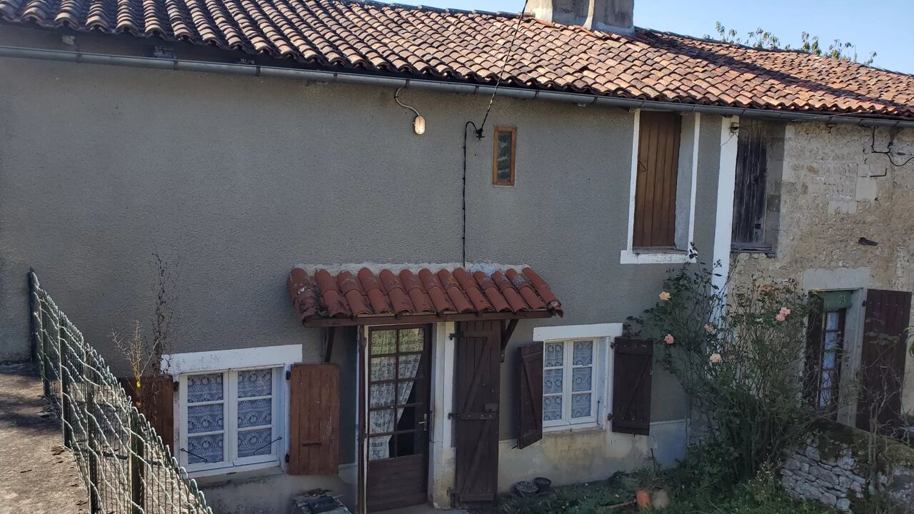 maison 4 pièces 104 m2 à vendre à Bioussac (16700)