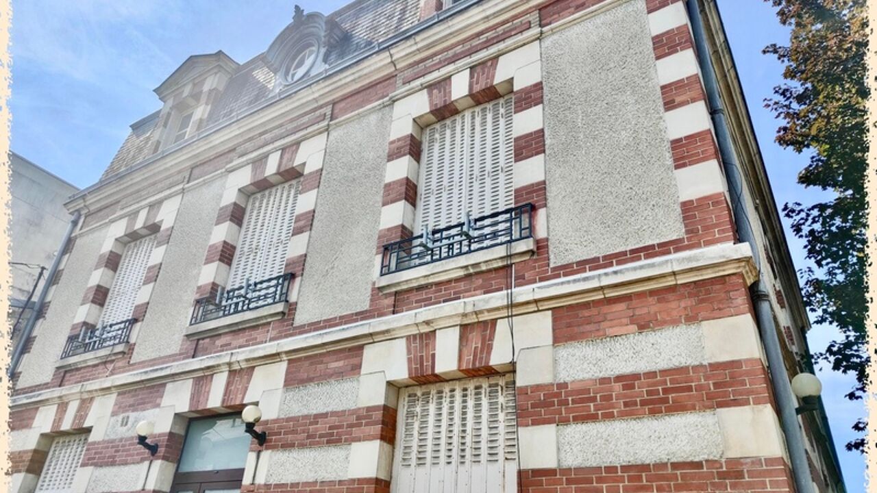 immeuble  pièces 397 m2 à vendre à Vierzon (18100)