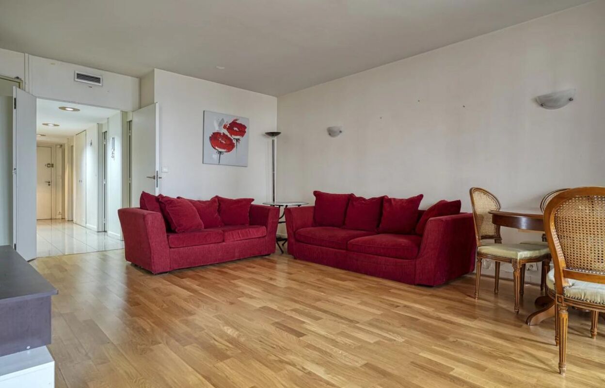 appartement 2 pièces 70 m2 à vendre à Paris 15 (75015)