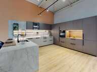 Local commercial / professionnel 255 m² – Saint-Genest-Lerpt — photo 4