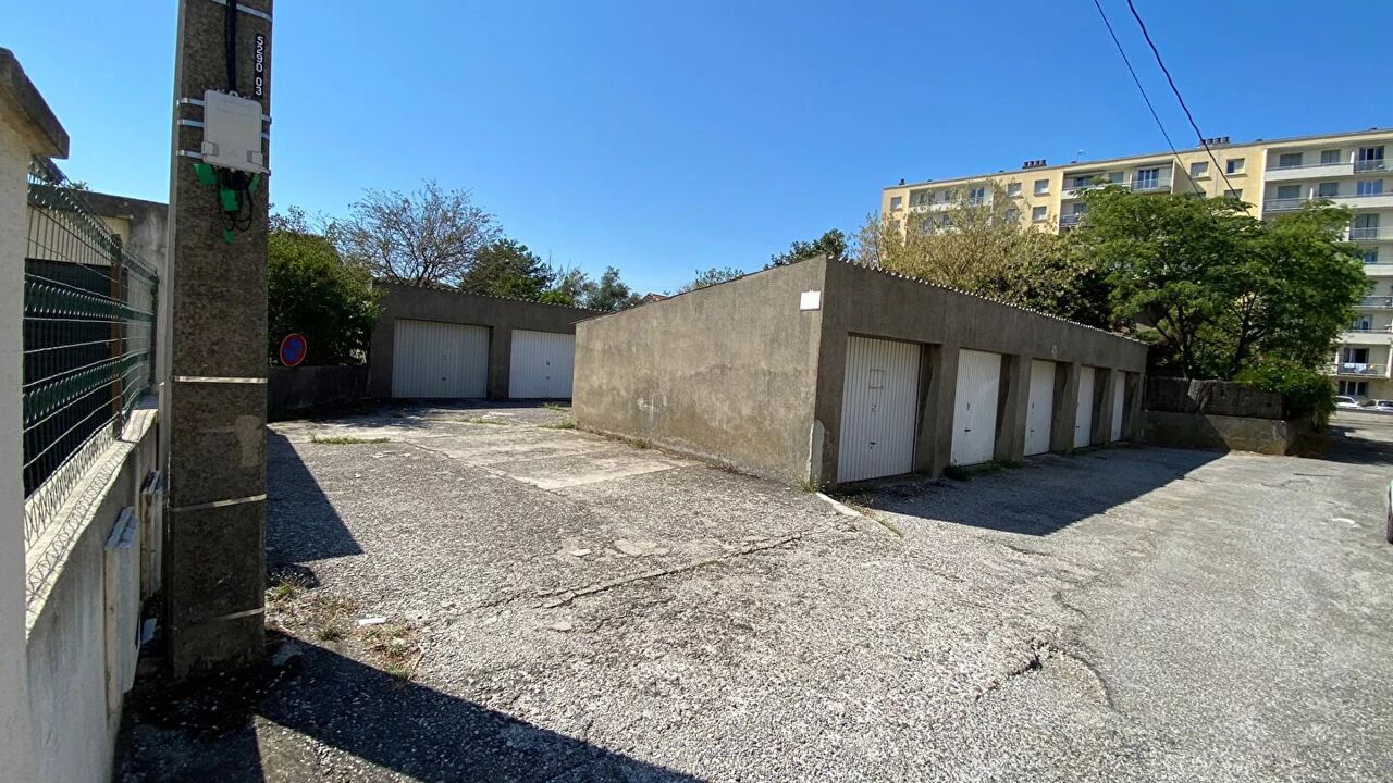 garage  pièces  m2 à vendre à Valence (26000)