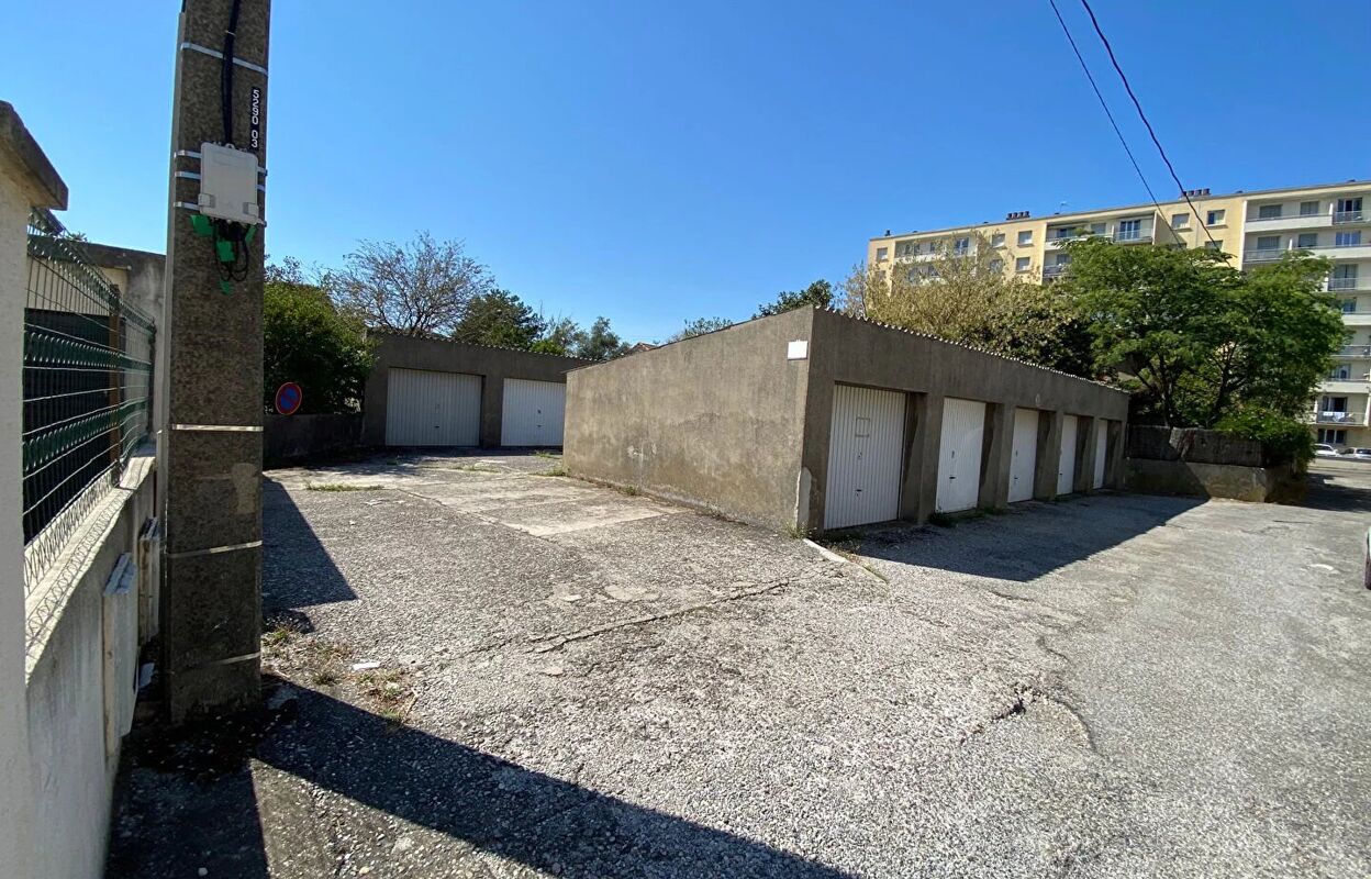 garage  pièces  m2 à vendre à Valence (26000)