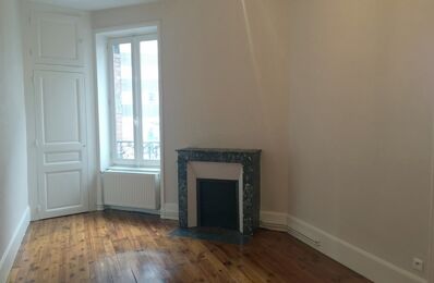 location appartement 590 € CC /mois à proximité de Bouzel (63910)