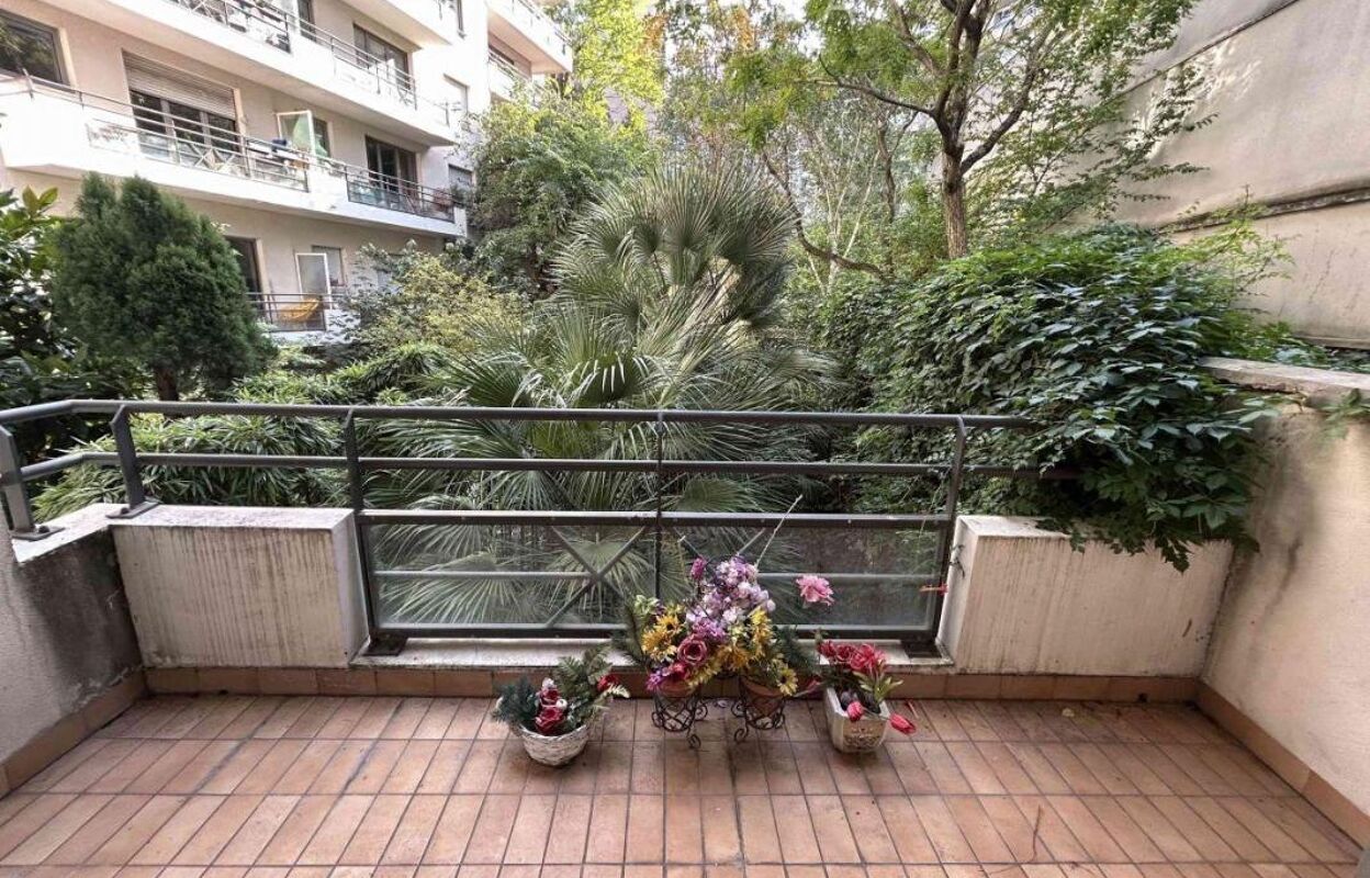 appartement 2 pièces 51 m2 à vendre à Paris 15 (75015)