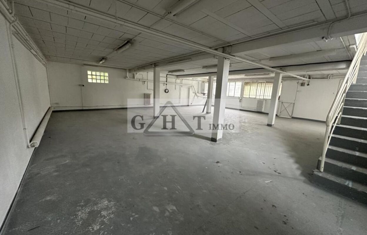 local industriel  pièces 425 m2 à vendre à Montreuil (93100)