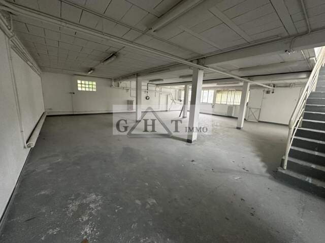 ATELIER/ BUREAUX 425M2 A VENDRE MONTREUIL — photo du bien