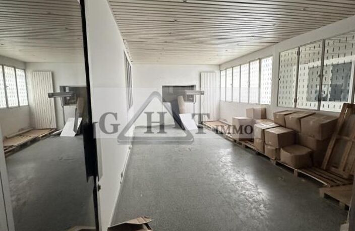 ATELIER/ BUREAUX 425M2 A VENDRE MONTREUIL — photo 2