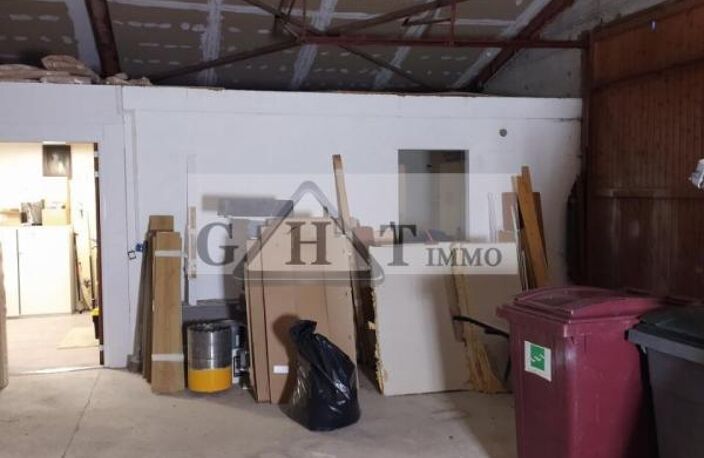 280 M² ATELIER A VENDRE A MONTEVRAIN — photo 2