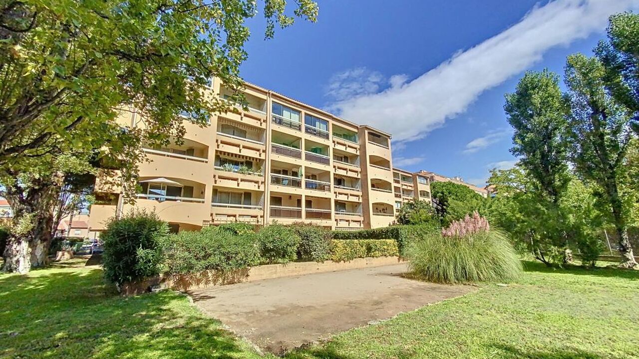 appartement 3 pièces 74 m2 à vendre à Fréjus (83600)