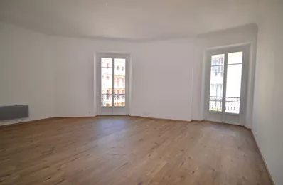 location appartement 1 850 € CC /mois à proximité de Berre-les-Alpes (06390)