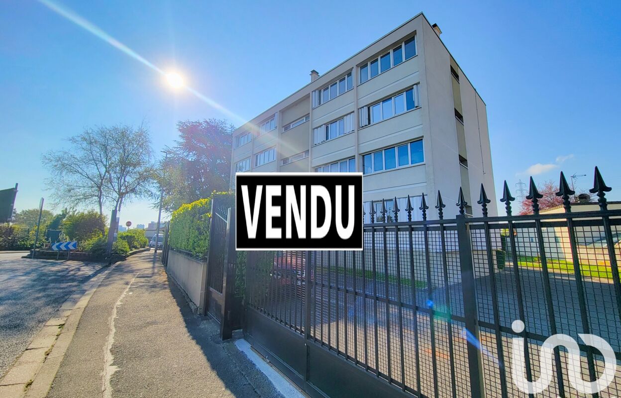 appartement 2 pièces 49 m2 à vendre à Villemomble (93250)