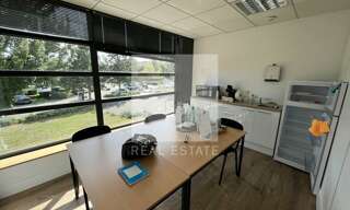 Bureau  125 m² à louer à Saint-Priest (69800)