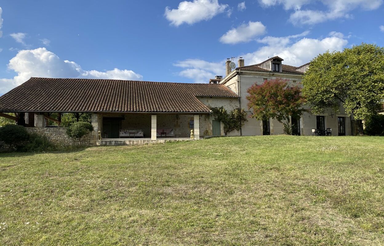 maison 12 pièces 580 m2 à vendre à Brantôme (24310)