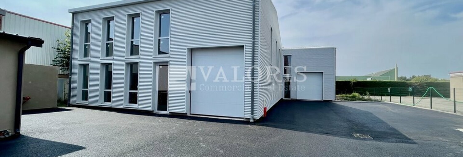 Commerce  360 m² à louer à Chassieu (69680)