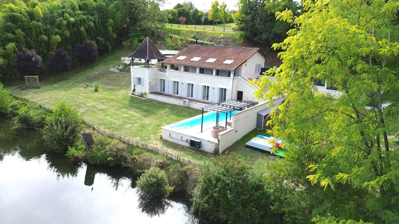 maison 6 pièces 162 m2 à vendre à Aubeterre-sur-Dronne (16390)