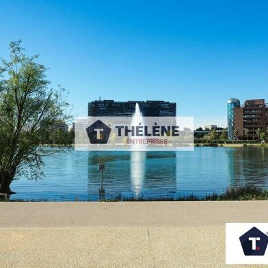 Commerce  700000 €