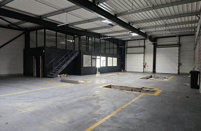 Local commercial — photo 2