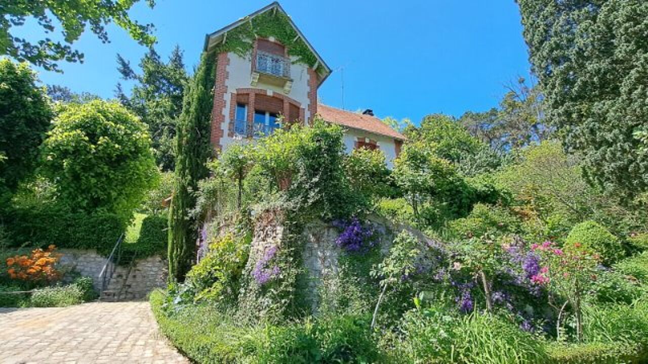 maison 9 pièces 305 m2 à vendre à Ferrières-en-Gâtinais (45210)