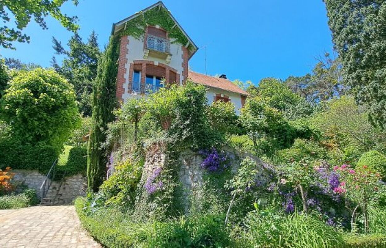 maison 9 pièces 305 m2 à vendre à Ferrières-en-Gâtinais (45210)