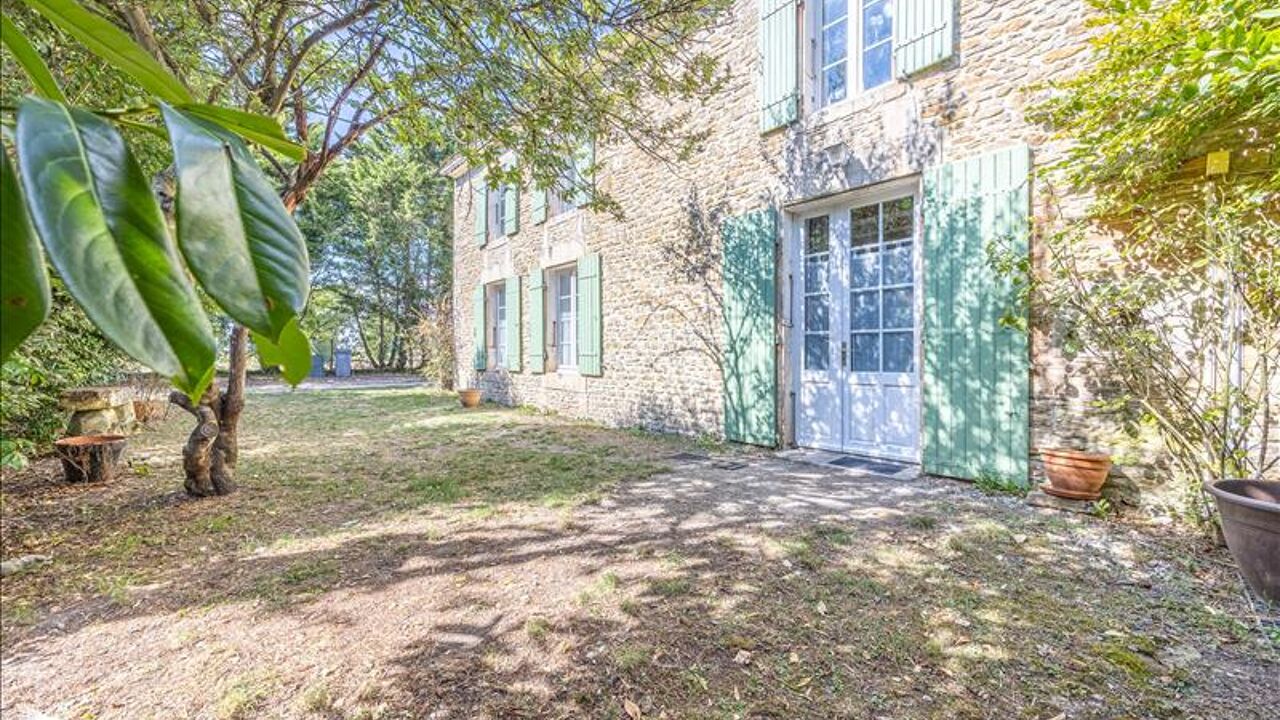 maison 5 pièces 150 m2 à vendre à Genouillé (17430)