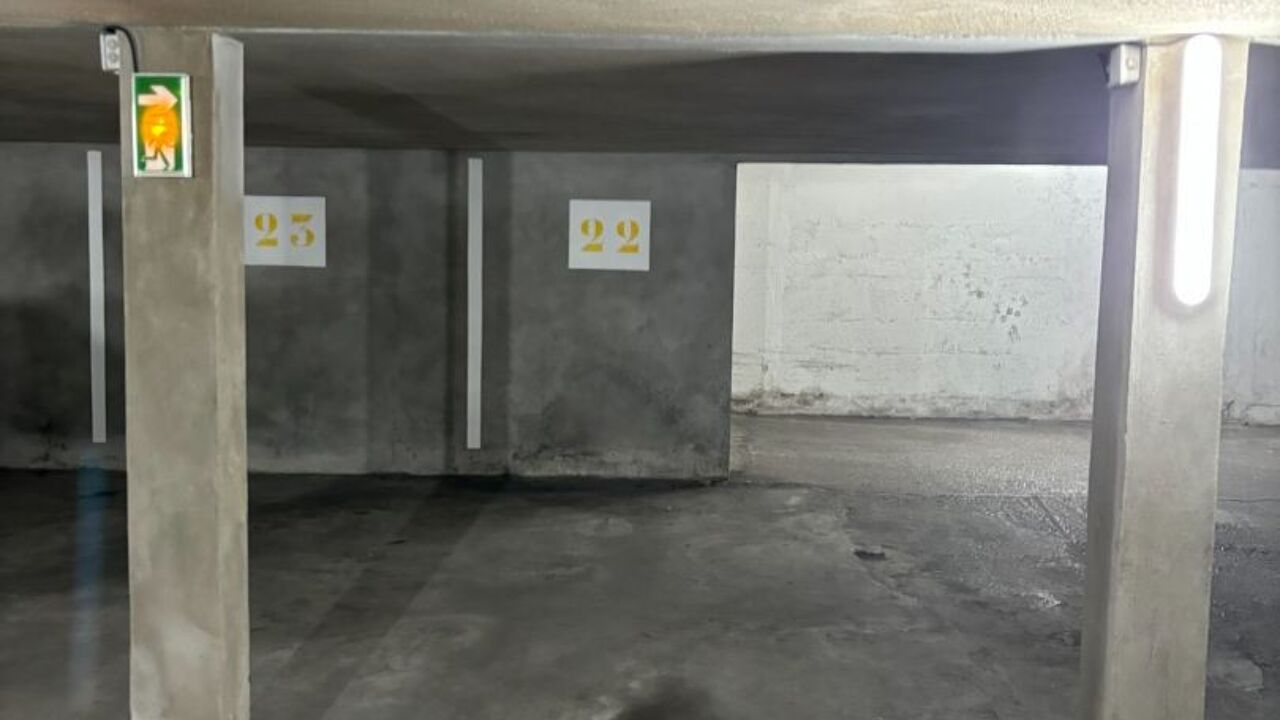 garage  pièces 10 m2 à louer à Boulogne-Billancourt (92100)