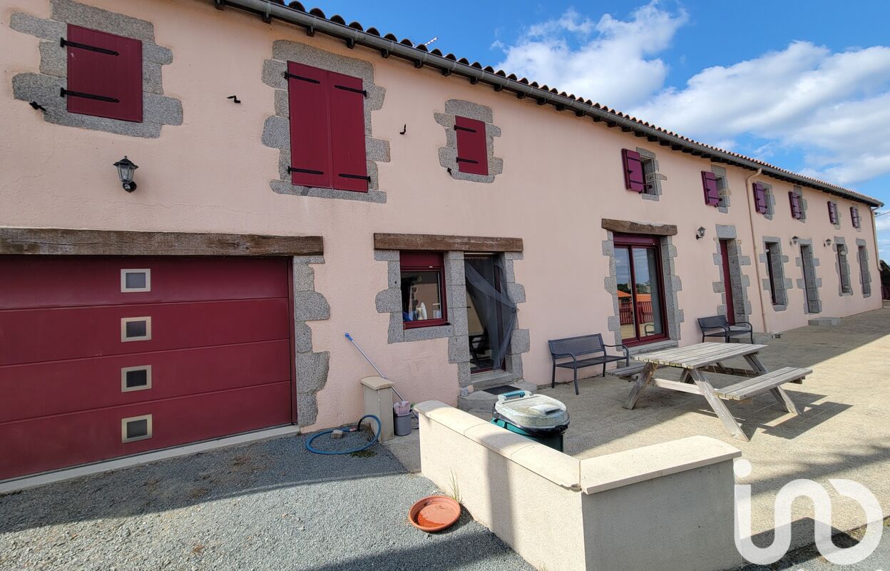 maison 5 pièces 217 m2 à vendre à Saint-Mesmin (85700)