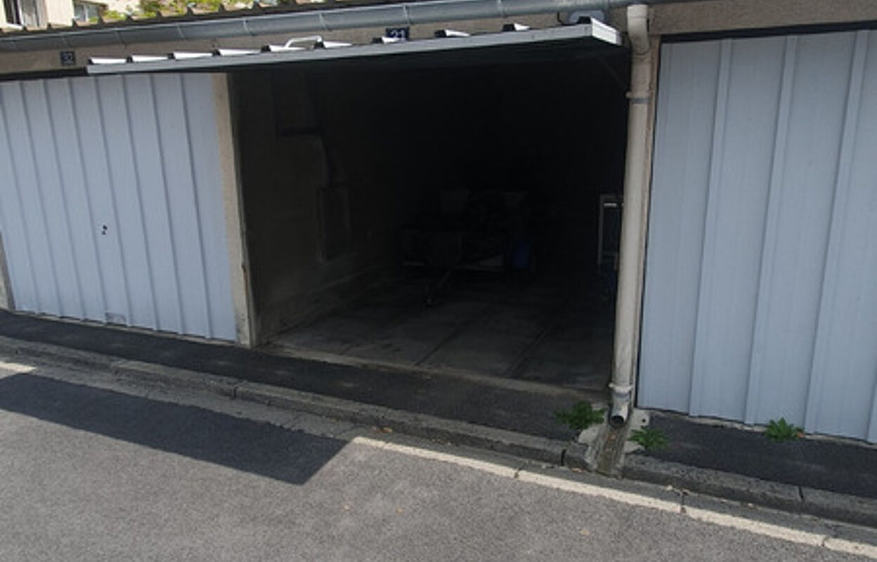 garage  pièces 15 m2 à vendre à Reims (51100)