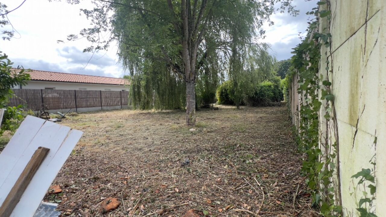 terrain  pièces 700 m2 à vendre à Camblanes-Et-Meynac (33360)