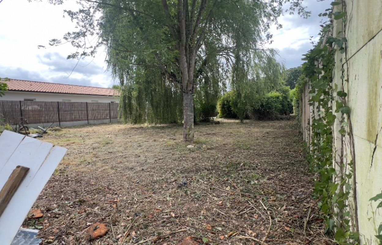 terrain  pièces 700 m2 à vendre à Camblanes-Et-Meynac (33360)