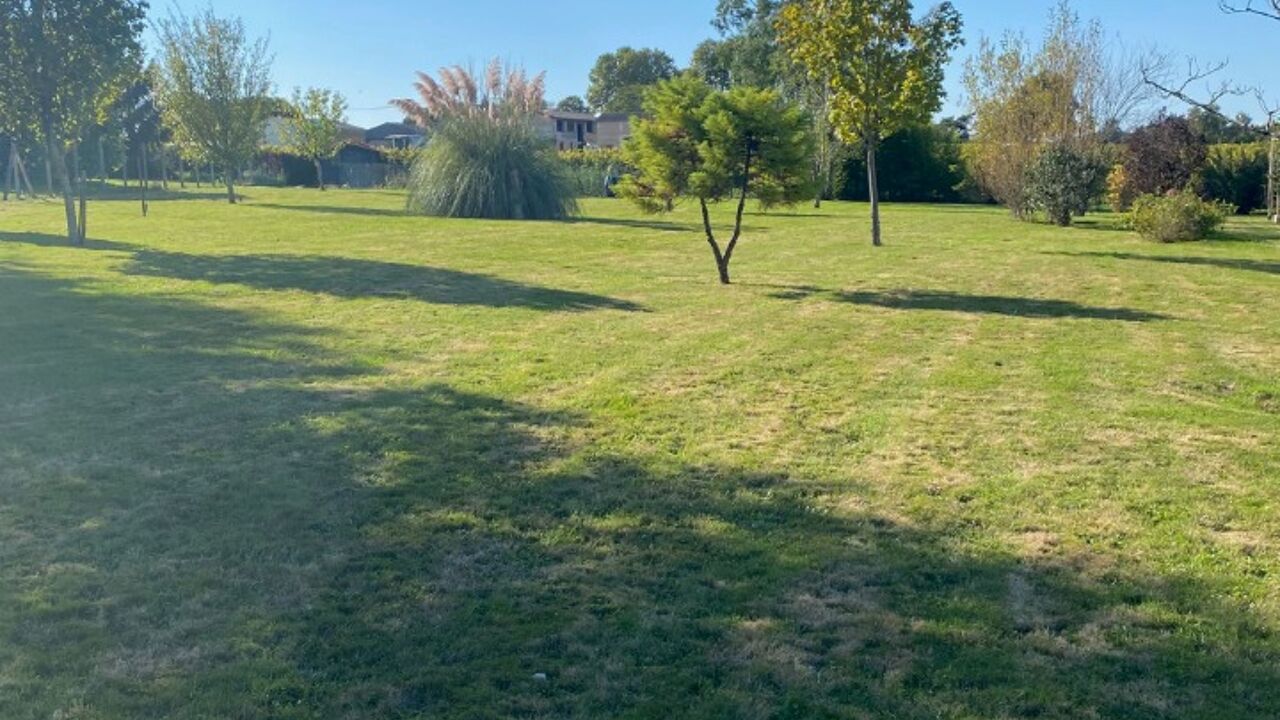 terrain  pièces 700 m2 à vendre à Cénac (33360)