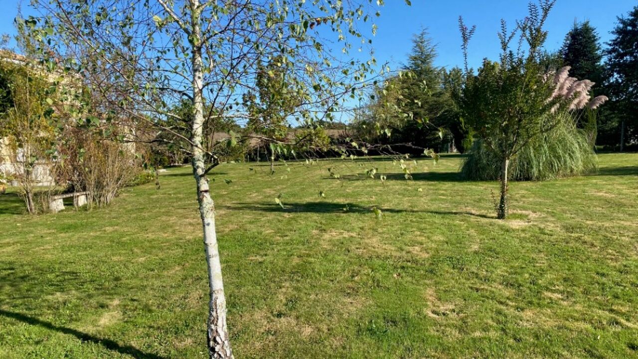 terrain  pièces 405 m2 à vendre à Vayres (33870)