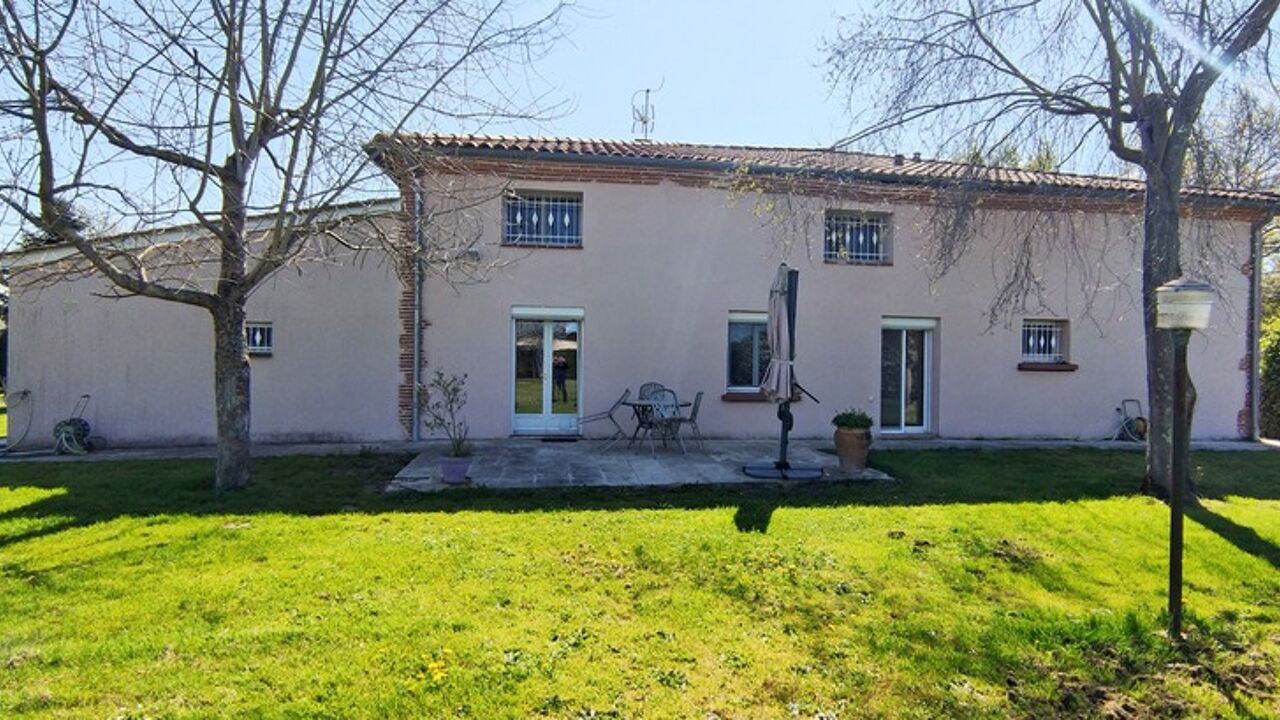 maison 10 pièces 357 m2 à vendre à Saint-Nicolas-de-la-Grave (82210)