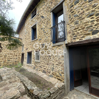 Maison 6 pièces 1540 €