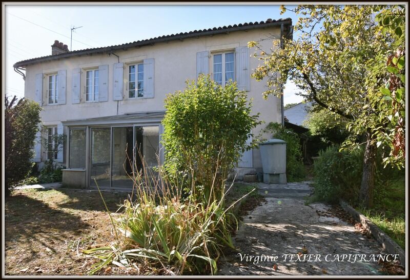 Villa / Maison 4 pièces  à vendre Saint-Jean-d'Angély 17400