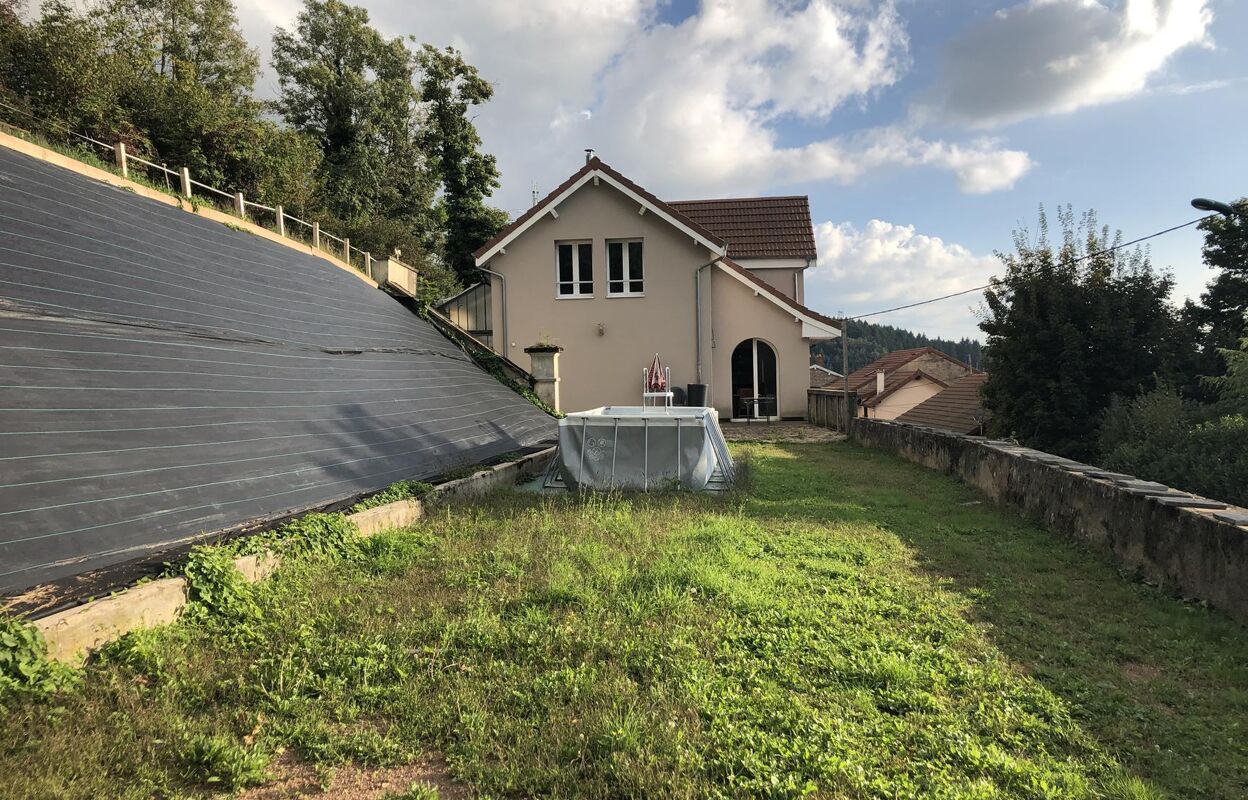 maison 10 pièces 228 m2 à vendre à Thizy-les-Bourgs (69240)