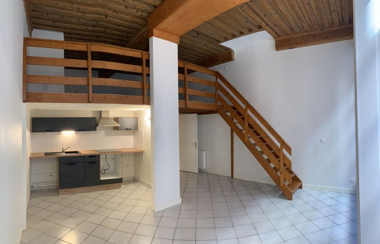 appartement 2 pièces 54 m2 à louer à Lyon 1 (69001)