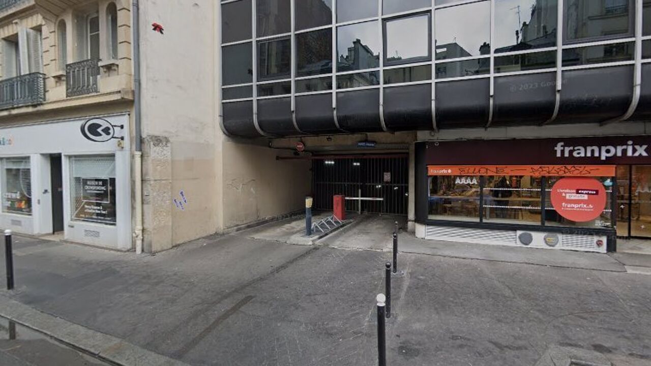 garage  pièces  m2 à louer à Paris 10 (75010)