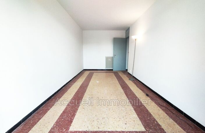 P3 en angle rez-de-chaussée surélevé avec aperçu latéral sur l — photo 4
