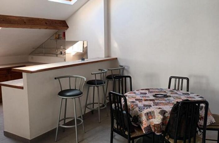 HYÈRES- Appartement À Vendre — photo 2