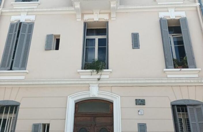 HYÈRES- Appartement À Vendre — photo 4