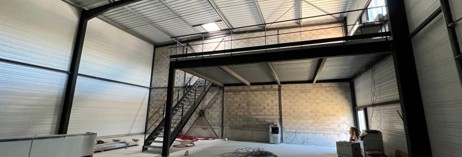 Local industriel  318 m² à vendre à Signes (83870)
