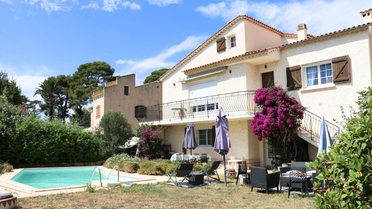 maison 7 pièces 151 m2 à vendre à Six-Fours-les-Plages (83140)