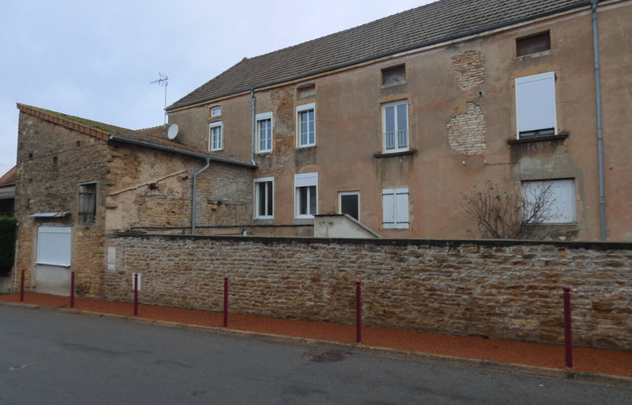 immeuble  pièces 245 m2 à vendre à Sennecey-le-Grand (71240)