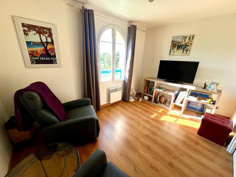 Appartement À Vendre MORTAGNE SUR GIRONDE — photo 1