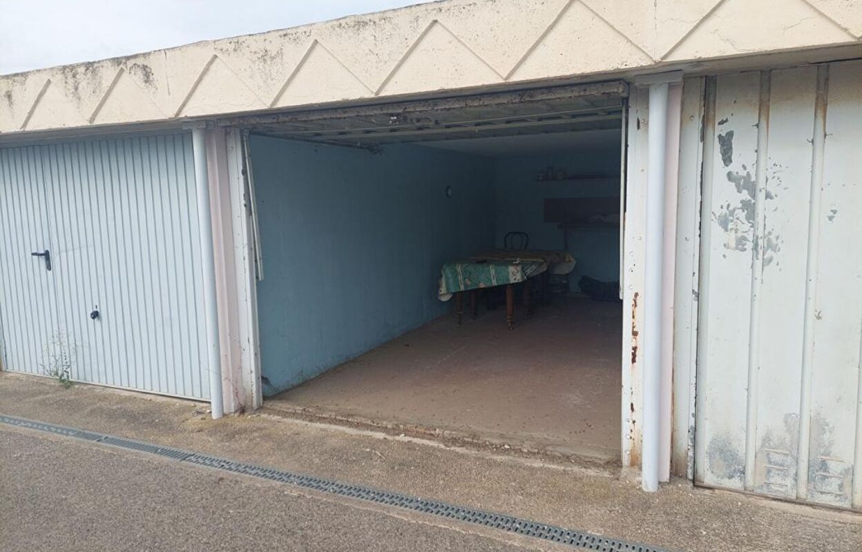 garage  pièces 13 m2 à vendre à Vitrolles (13127)